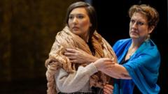 مغنية الأوبرا البريطانية سارة كونولي