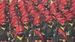 இராணுவ வீரர், பணி நீக்கம், சீக்கிய ரெஜிமண்ட்
