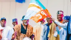 Man wavin flag