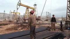 Azerbaijan khai thác dầu từ đầu thế kỷ 19 