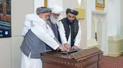 افتتاح وبسایت «پرمختگ» از سوی مقام‌های حکومت طالبان در ارگ.