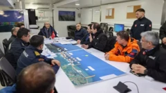 Marmara Denizi'nde batan kargo gemisinin mürettabatını arama çalışmaları sürüyor