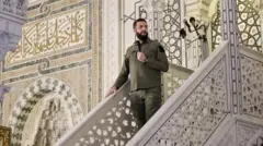 Ahmed Sharia alizungumza katika Msikiti wa Umayyad huko Damascus katika kumbukumbu ya mwaka wa kwanza wa kuanguka kwa utawala wa Bashar al-Assad.