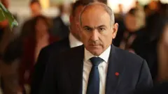 Ermənistanda parlament seçkisi: Paşinyan namizədliyini irəli sürüb
