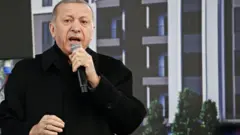 İMO Başkanı Yüzgeç, Cumhurbaşkanı Erdoğan'ın 319 bin konut teslimi vaadinin en başından gerçekçi olmadığı görüşünde