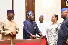 Aworan aarẹ Tinubu ati awọn to ṣepade pẹlu rẹ lori iyanju aawọ oṣelu ipinlẹ Ondo