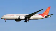 बोइंग 787-8 ड्रीमलाइनर विमान की सांकेतिक तस्वीर. यह विमान लंदन से बेंगलुरु आया था.