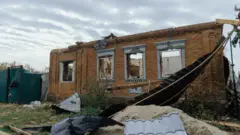 Разрушенный дом в Судже