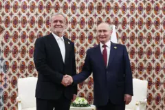 Putin y el presidente de Irán, Masoud Pezeshkian, el pasado noviembre.