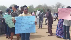 Àwọn òṣìṣẹ́ tó ń fẹ̀hónúhàn 