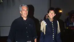 Jeffrey Epstein y Ghislaine Maxwell