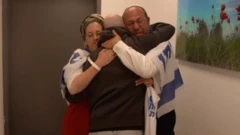 Azadlığa çıxmış israillilər ailələrinə qovuşublar