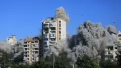 Удар по зданию в Бейруте