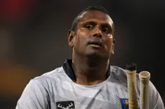 ඇන්ජලෝ මැතිව්ස්: 'හුගක් වැරදි වුණා අපේ අතින් කණ්ඩායමක් විදියට'