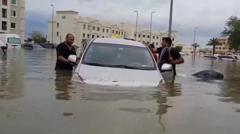 فيضانات في عدة دول خليجية بسبب الأمطار الغزيرة