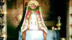 பனையூர் கோவில் மூலவர் மீது சூரிய ஒளிபடும் காட்சி