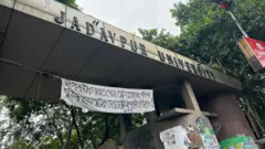 প্রথম বর্ষের ছাত্রের মৃত্যুতে উত্তাল হয়ে উঠেছে যাদবপুর বিশ্ববিদ্যালয়