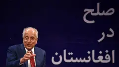 چه کسی پشت ترورهای هدفمند افغانستان است؟ خلیزاد می‌گوید روند صلح در خطر است