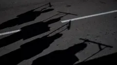 بازسازی صحنه اعدام در تظاهرات مخالفان در مادرید