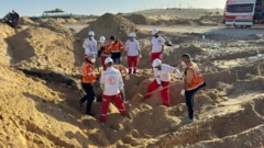 Cesetler kuma gömülü şekilde bulundu