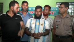 বরিশালে মাদকসহ আটক আর্জেন্টাইন সমর্থকের গায়ে ব্রাজিল জার্সি পড়িয়ে বিপাকে পুলিশ