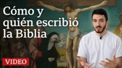 Jose Rodero, de BBC Mundo, con una camiseta blanca y de fondo una pintura con Jesús en la cruz.