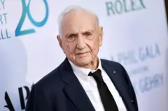 آقای گری سال ۲۰۱۲ در مصاحبه‌ای با نیویورک تایمز گفت: «من علیه همه چیز شورش می‌کردم»