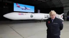 Борис Джонсон и ракета Launcher One