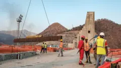 ህንጸት ግድባ ኣባይ