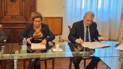 تړون لاسلیکوونکي