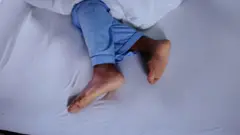 A lokuta da dama idan aka ambaci batun tazarar haihuwa, hankali kan karkata ne kawai ga mata.