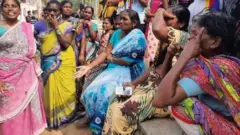 స్థానిక మహిళలు