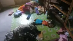 မီးမလောင်ဘဲကျန်နေတဲ့အိမ်တအိမ်ရဲ့ အိမ်တွင်းမြင်ကွင်း