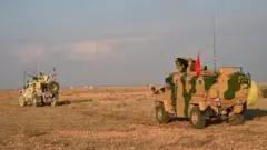 ABD ve Türkiye ordusu, daha önce Menbiç'te ortak devriye görevi yürütmüştü.