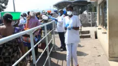 Ibikorwa byo gusuzuma abambuka uyu mupaka byongerewe imbaraga