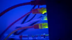 اینترنت پرسرعت فیبرنوری 