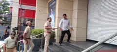 நகைக்கடையில் நகை கொள்ளை