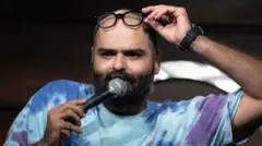 ایک پرواز کے دوران صحافی ارنب گوسوامی سے سوال کے بعد کئی ایئرلائنز نے کنال کامرا پر پابندی لگا دی تھی