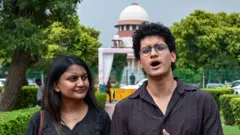 कॉकरोच जनता पार्टी के प्रवक्ता