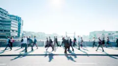 Люди на вулиці 