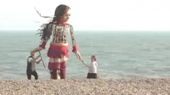 "أمل الصغيرة" تصل إلى بريطانيا