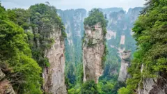 Le parc forestier national de Zhangjiajie, dans le centre de la Chine