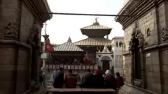 लकडाउनमा पशुपतिनाथको आयआर्जन कस्तो छ?
