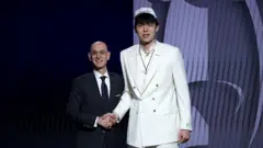 杨瀚森入选NBA背后：他为何能在出人意料的高顺位被选中