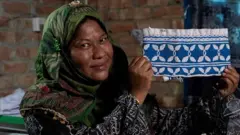 শতভাগ রপ্তানিমুখি এক শিল্প গড়ে তুলেছে নওগাঁর নারীরা