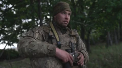 український військовий на фронті