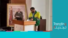 طالب من المغرب يخلق ضجة بسبب ملابسه