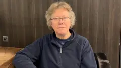 Sang komentator legendaris membocorkan rahasianya tentang komentar yang selalu berhasil memukai penonton pertandingan bulu tangkis.