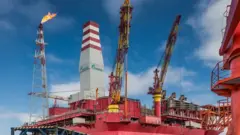 нафтова платформа в Росії