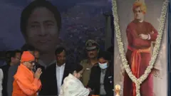 ভারতে সবচেয়ে বন্দিত ধর্মনায়কদের একজন স্বামী বিবেকানন্দ